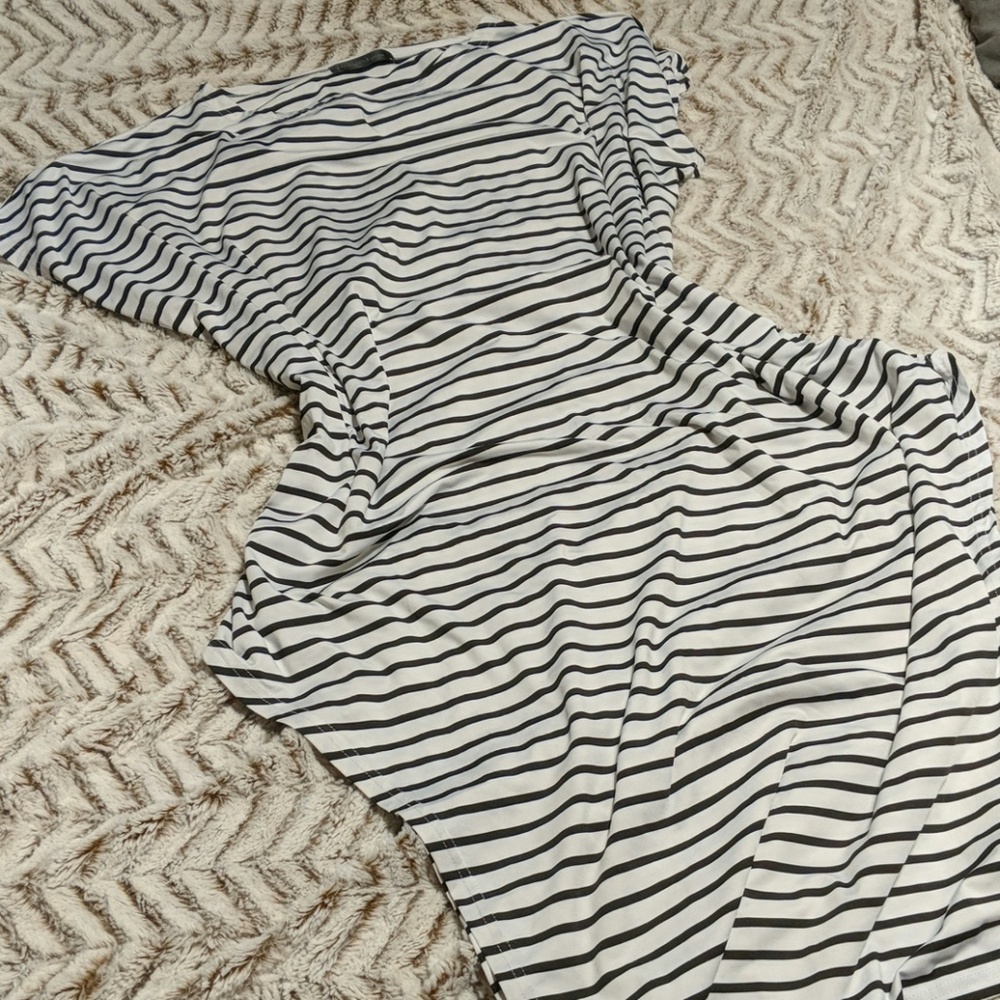 Oversized Striped Beach Cover-up - Size Medium